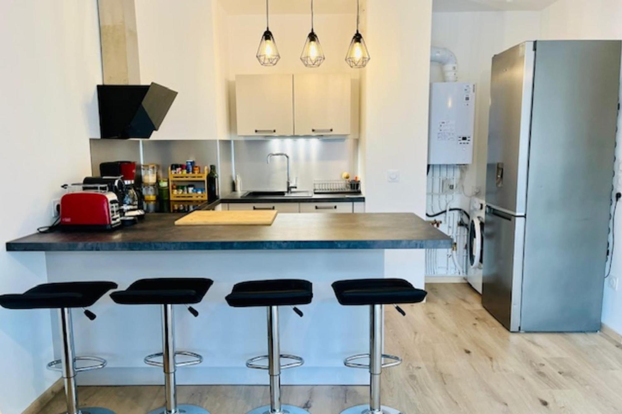 Charming New Flat With Balcony Apartment Ла Рошел Екстериор снимка